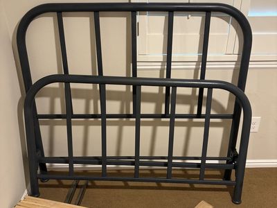 Free Antique Full Bed