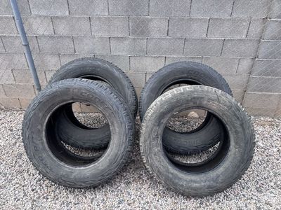 325/60r20 Cooper Discover AT3 Tires