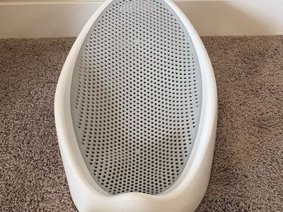 Angelcare Baby Bath Support White & Grey - Secure & Comfortable Infant Bathtub Seat
