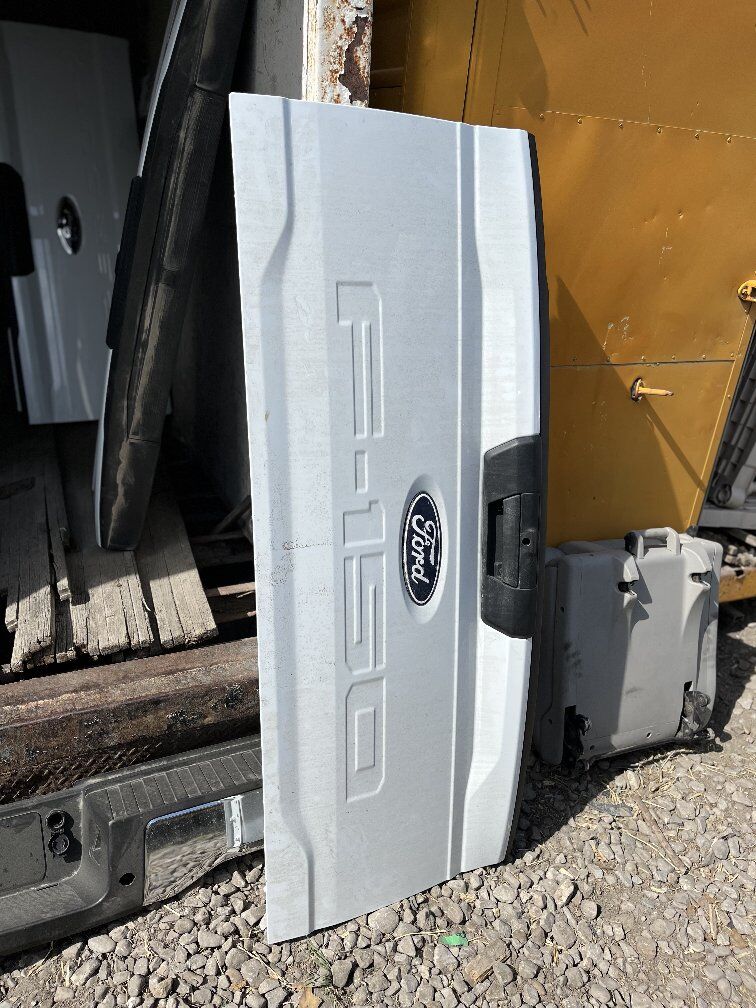 New take off 2021-2025 F150 tailgate