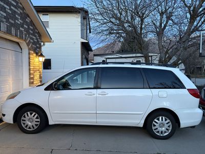2006 TOYOTA SIENNA LE