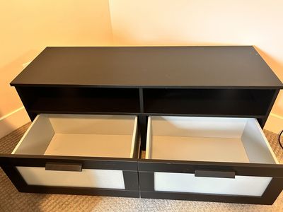 Entertainment center