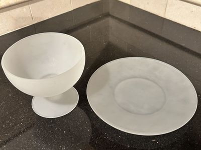 Frosted Glass Ice Cream Dishes