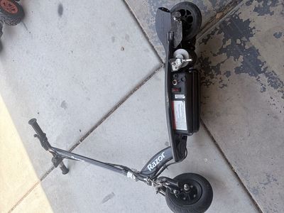 Razor Electric Scooter - Used, Black