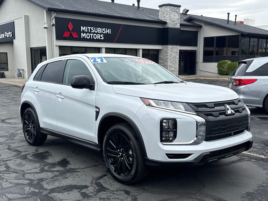 2027 Mitsubishi Outlander Sport LE
