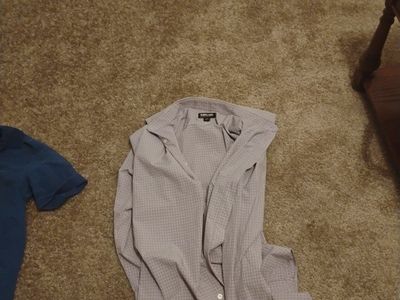 Kirkland Signature Men's Medium Gray Plaid Long Sleeve Button-Up Shirt