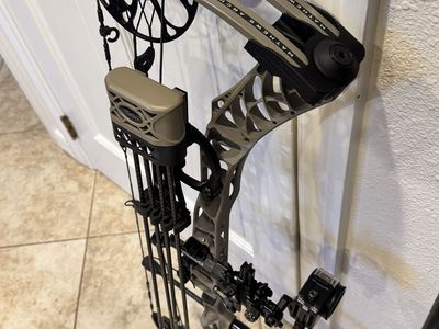 Mathews V3x 33 Compound Bow