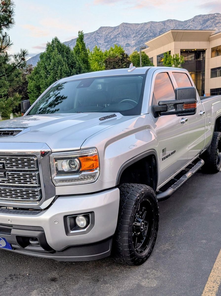 2019 GMC Sierra 3500HD Denali
