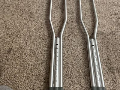 Aluminum medical crutches Probasics Weight Capacity: 350 Lbs. Height: 5’10”- 6’6”