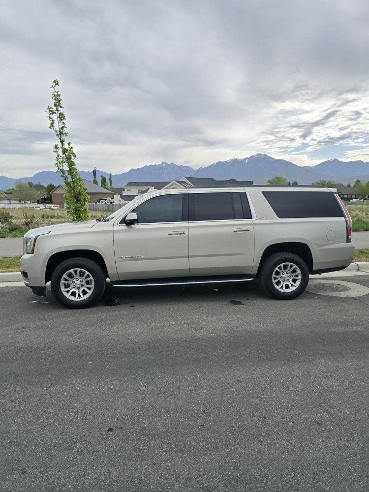 2017 GMC Yukon XL 1500 SLT