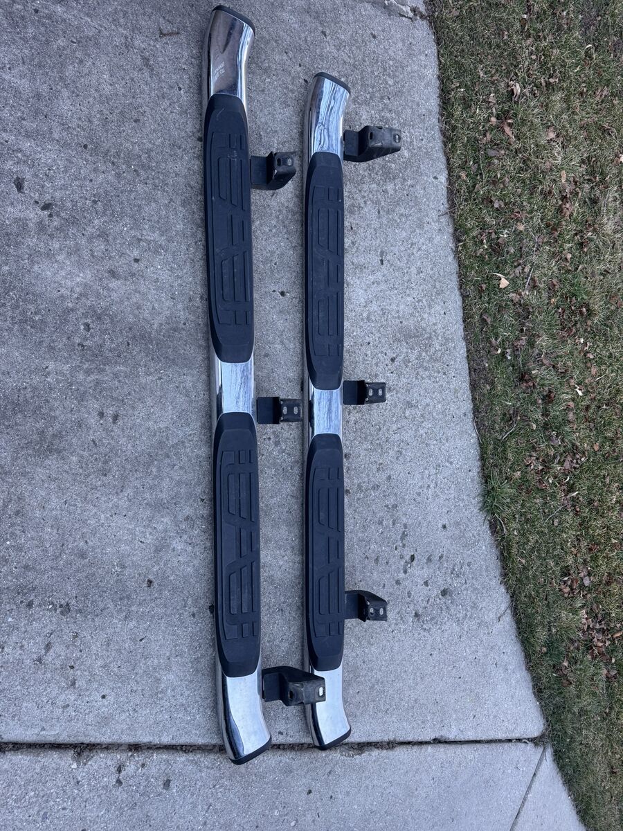 Running Boards – 2015 Toyota Tacoma TRD Off-Road (6’ Bed)