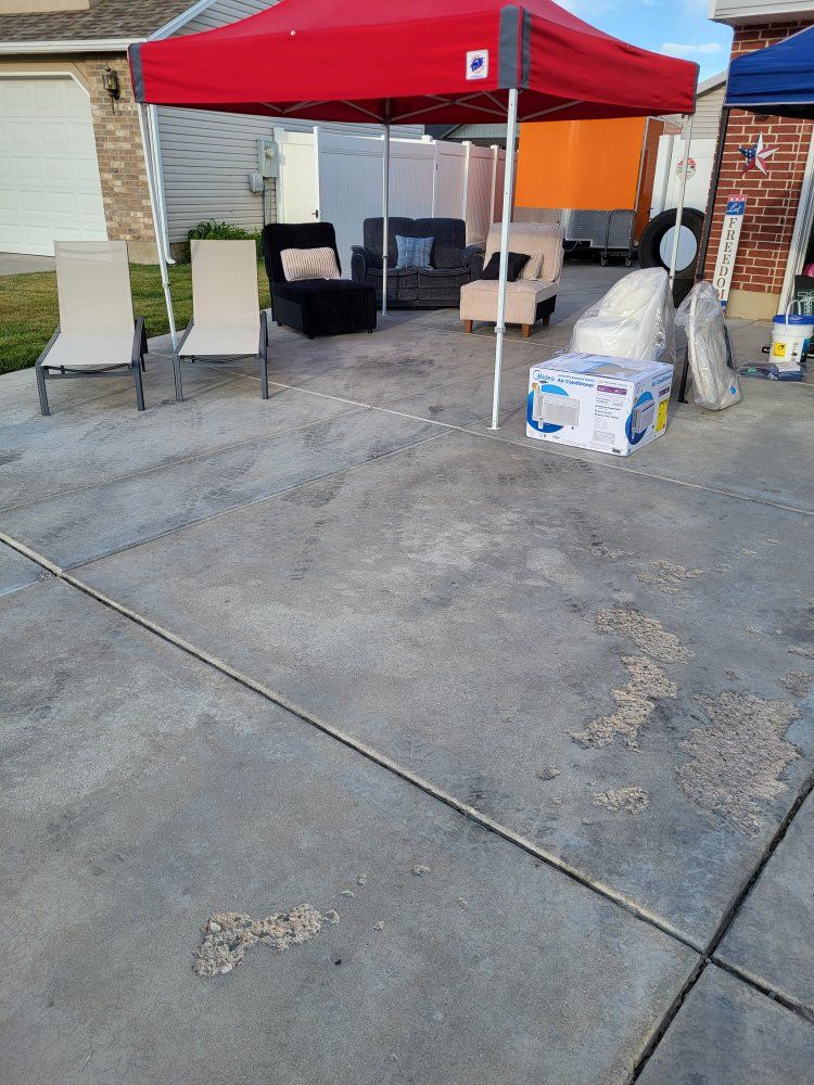 Huge Roy Utah Saturday Garage Sale 
June 6th 8am to 1130am