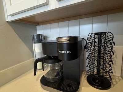 Keurig K-Duo Essentials Single Serve & Carafe Coffee Maker or a very similar K-Duo model