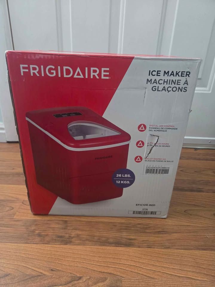 Frigidaire EFIC108-RED Countertop Ice Maker