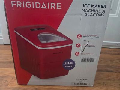 Frigidaire EFIC108-RED Countertop Ice Maker