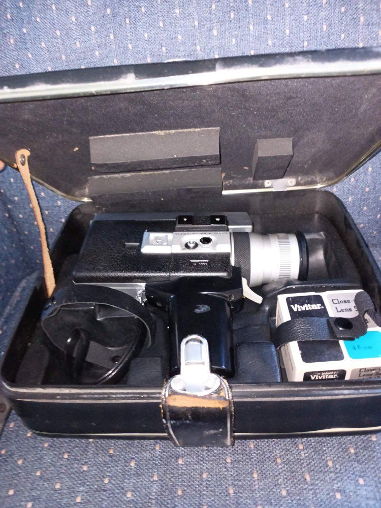 Vintage Canon Auto Zoom 518 Super 8 Camera with Case and Vivitar Close-Up Lens