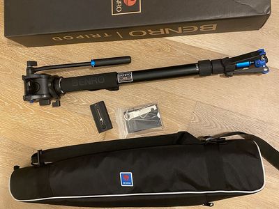 Benro Monopod with Case