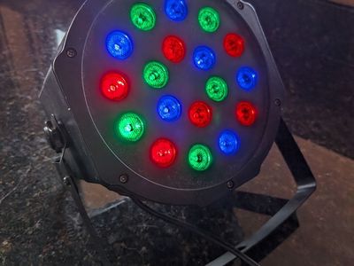 12x PAR LED Stage Lights /w Stagg T-Bar Lighting Extension