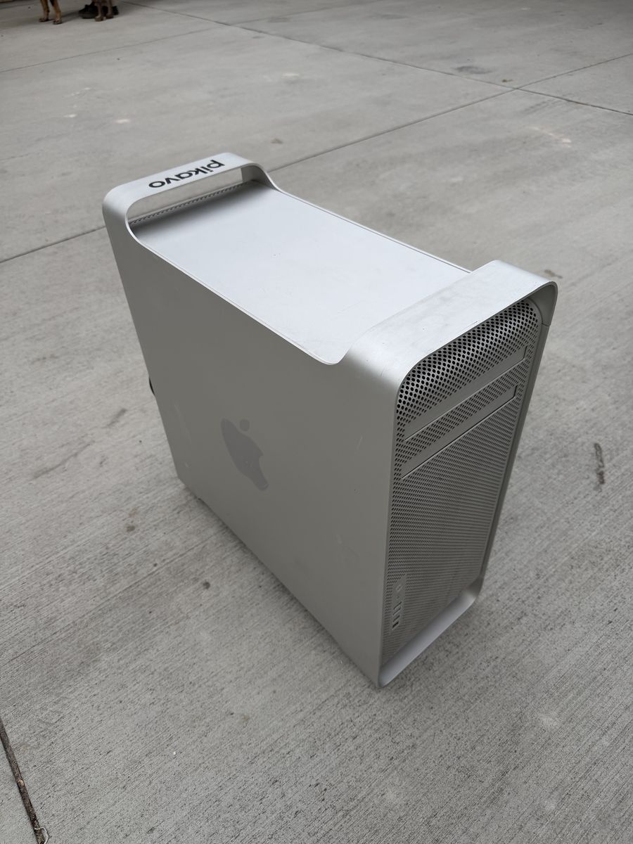 Custom UPS in Mac Pro Case