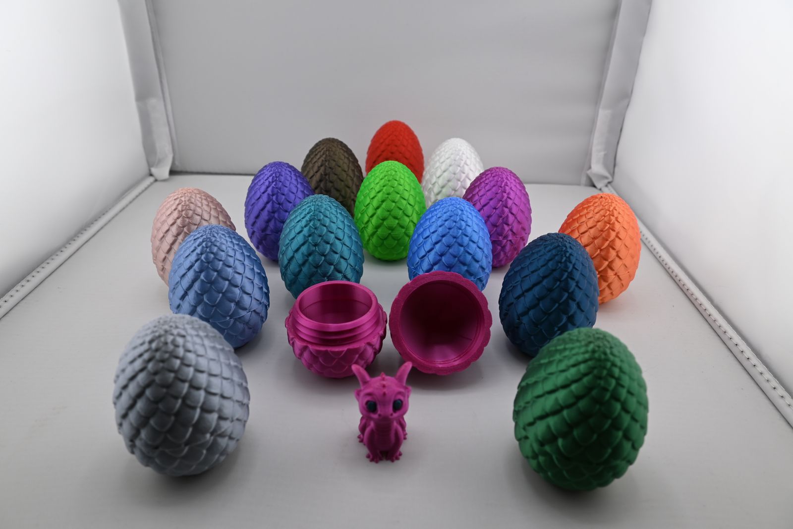 3D Printed Easter Eggs with Baby Dragon Inside!