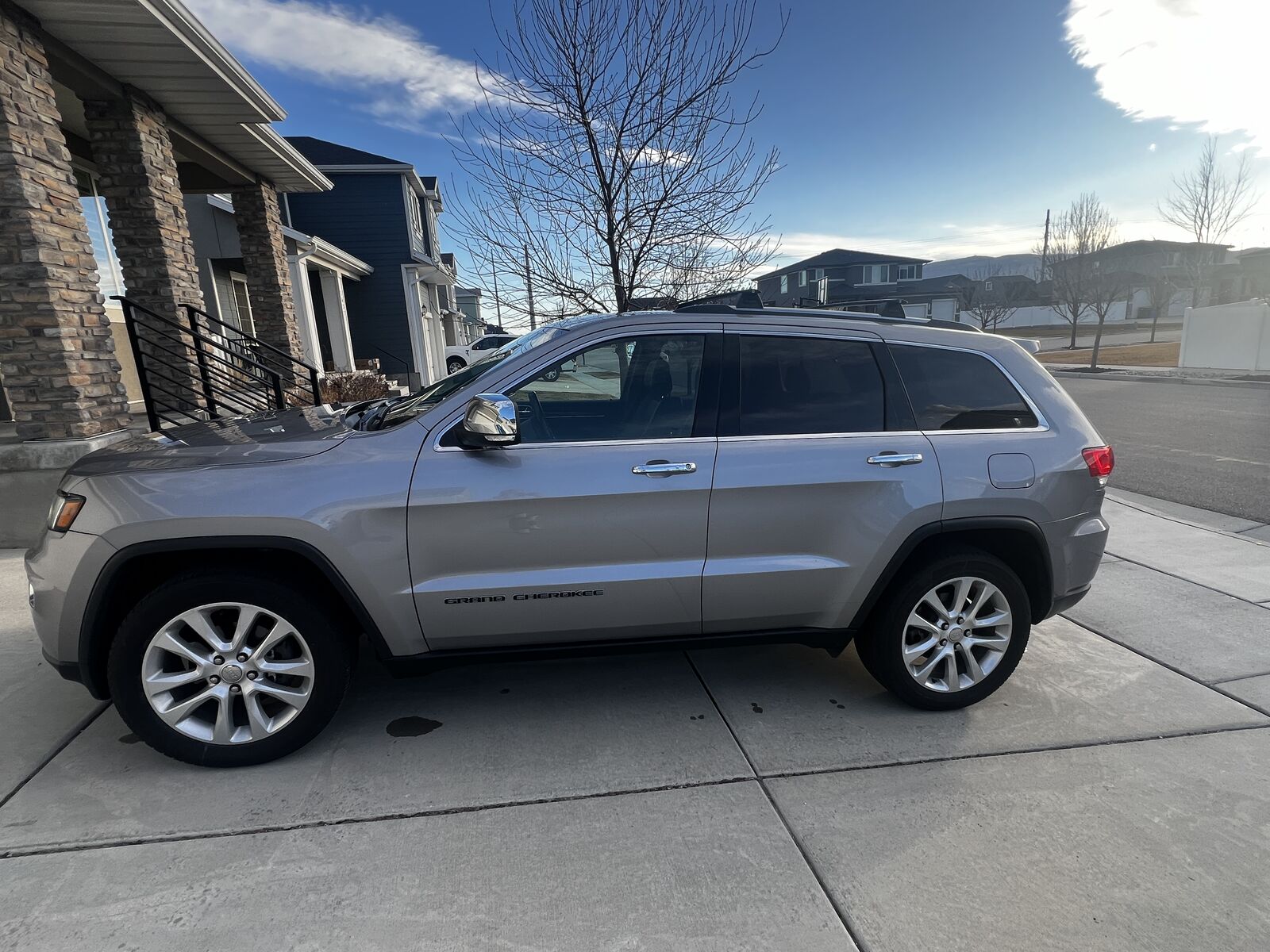 2017 JEEP GRAND CHEROKEE Limited