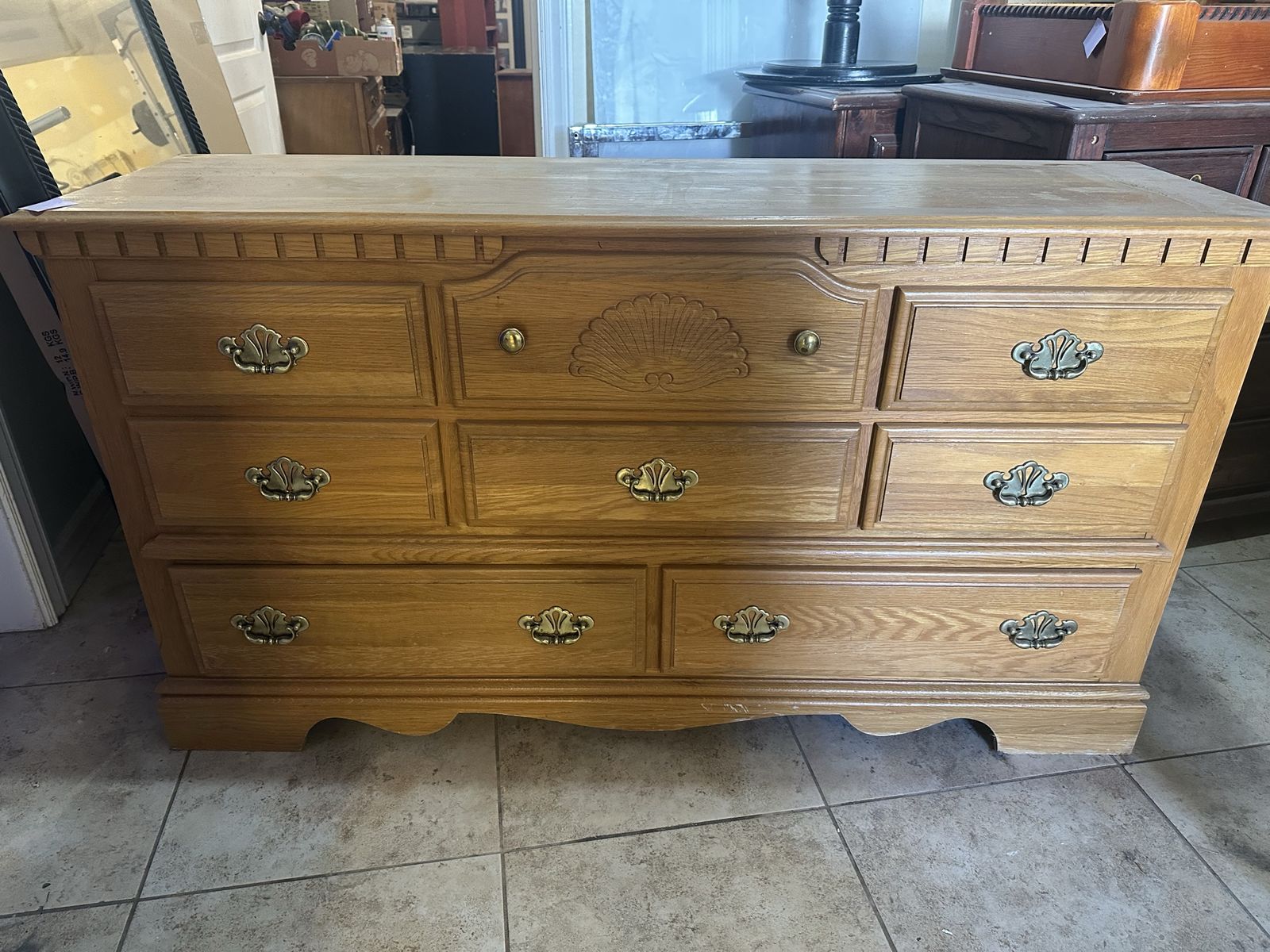 Dresser