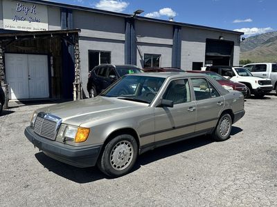1988 Mercedes-Benz 300 Series 300 E