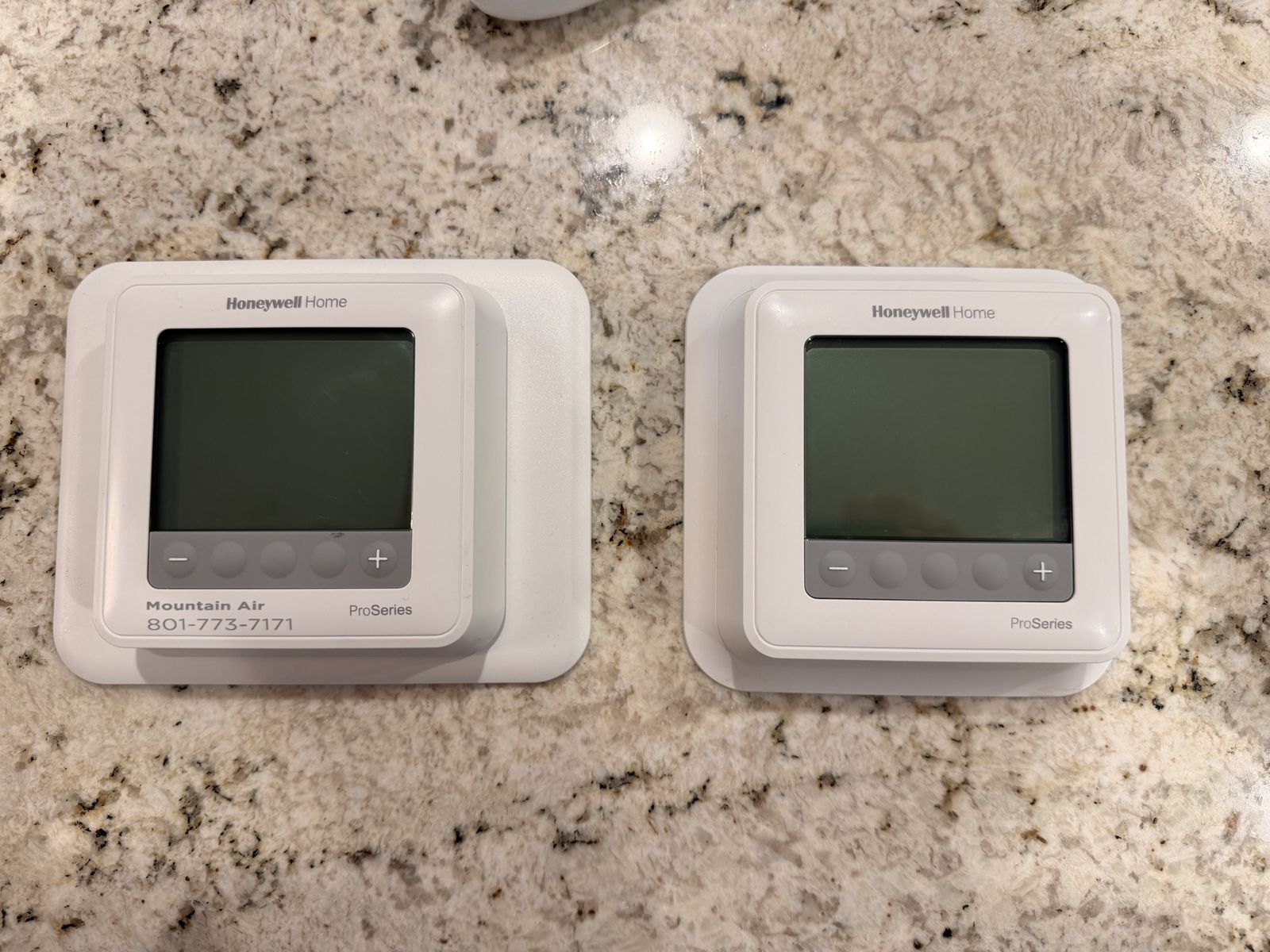 2 Honeywell Home ProSeries TH6220U2000 7-Day Programmable Thermostats, Used, White