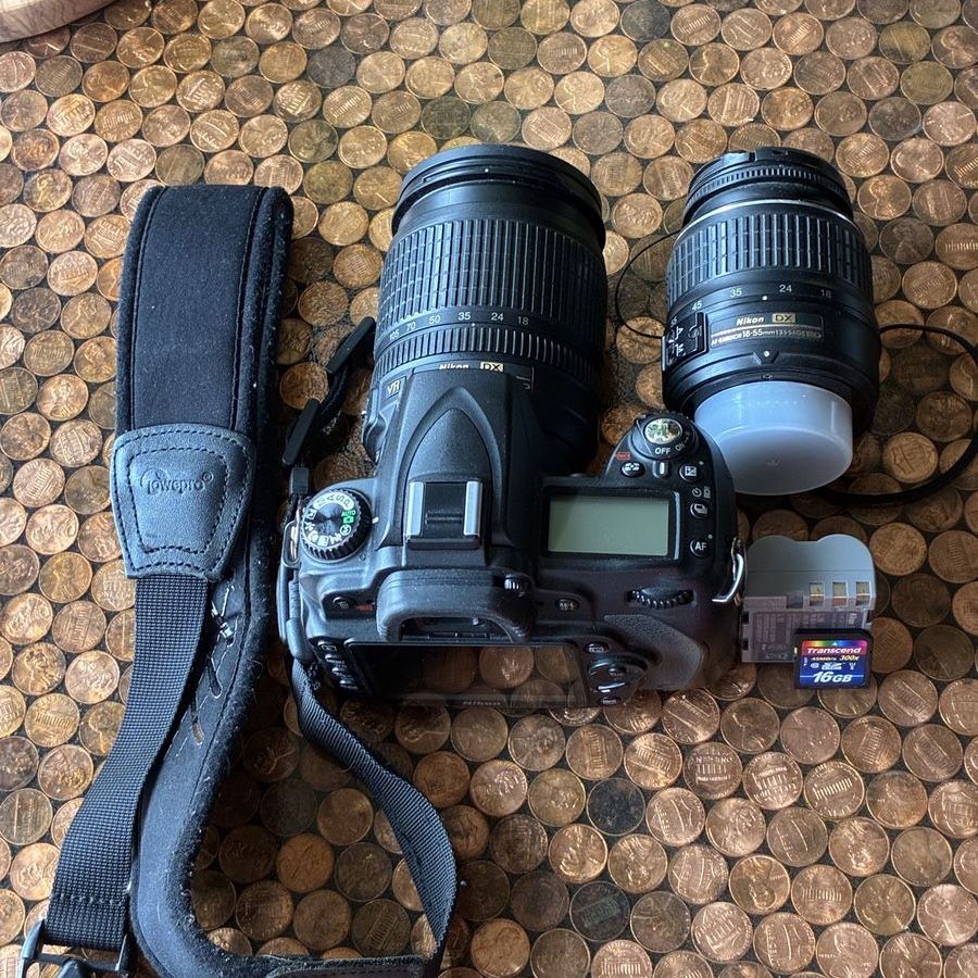 Nikon D90 DSLR Camera Body w/ Nikon DX AF-S Nikkor 18-105mm VR and Nikkor 18-55mm