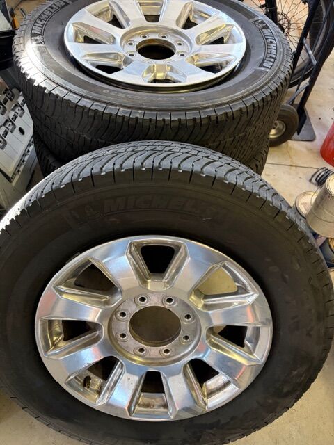 F350 Platinum Wheels and Tires