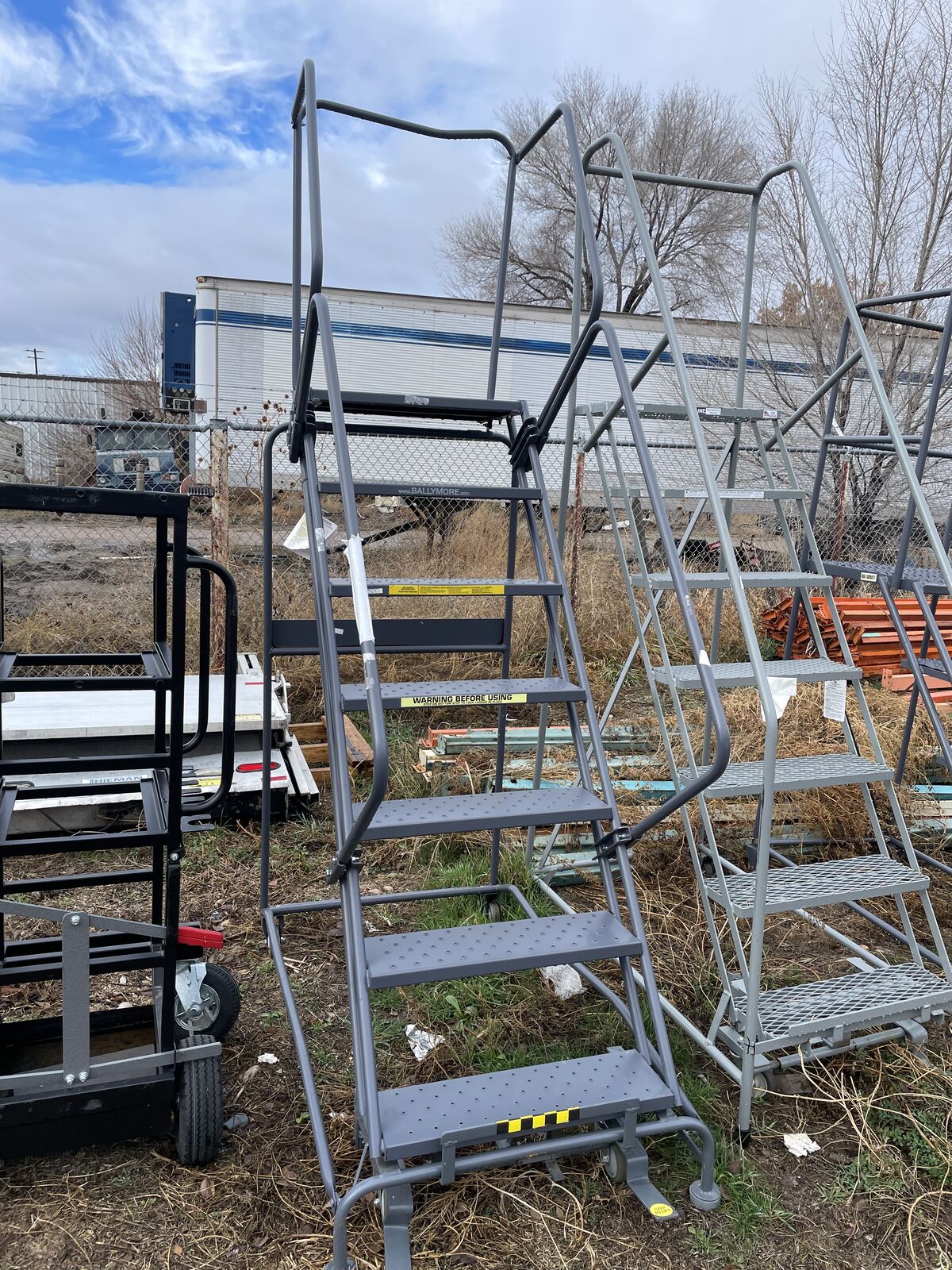 7 Step Rolling Warehouse ladder