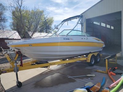 2007 Crownline 230