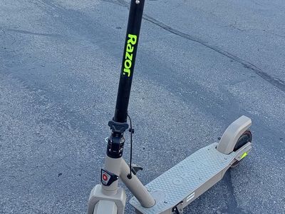 Razor C35 sla e-scooter *does not come with batteries*
