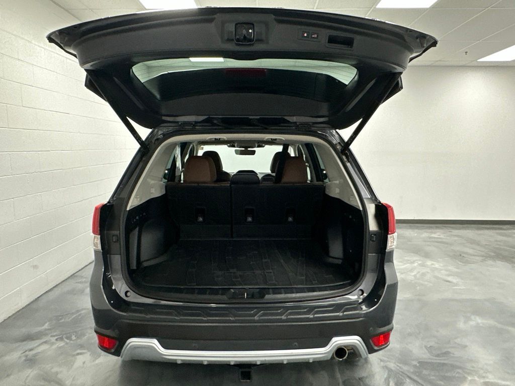Main image 8