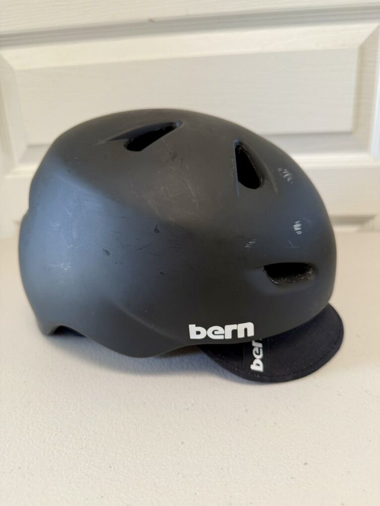 Large 57-59 Bern Brentwood Bicycle Helmet