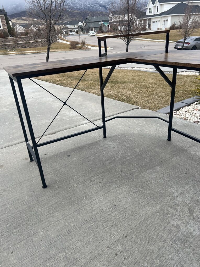Almost New Corner Desk