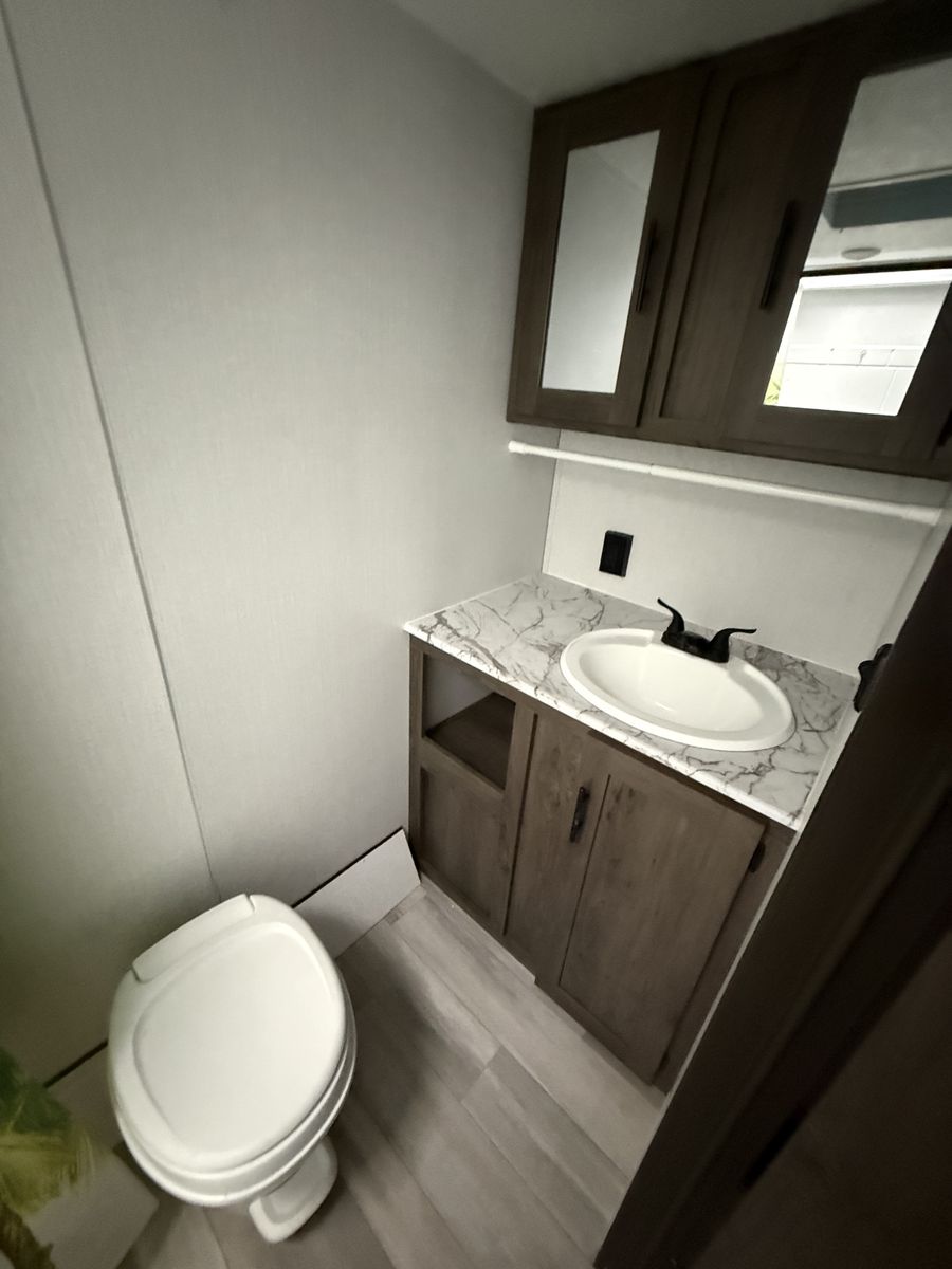 Main image 8