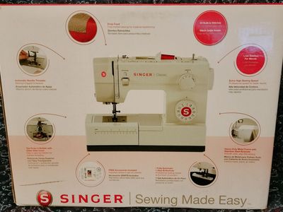 Singer Classic 44S