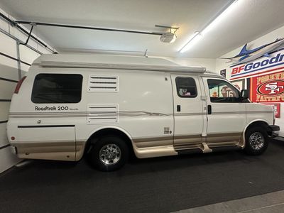2003 Roadtrek 200 Versatile Class B Rv