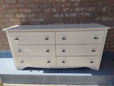 White Six Dresser