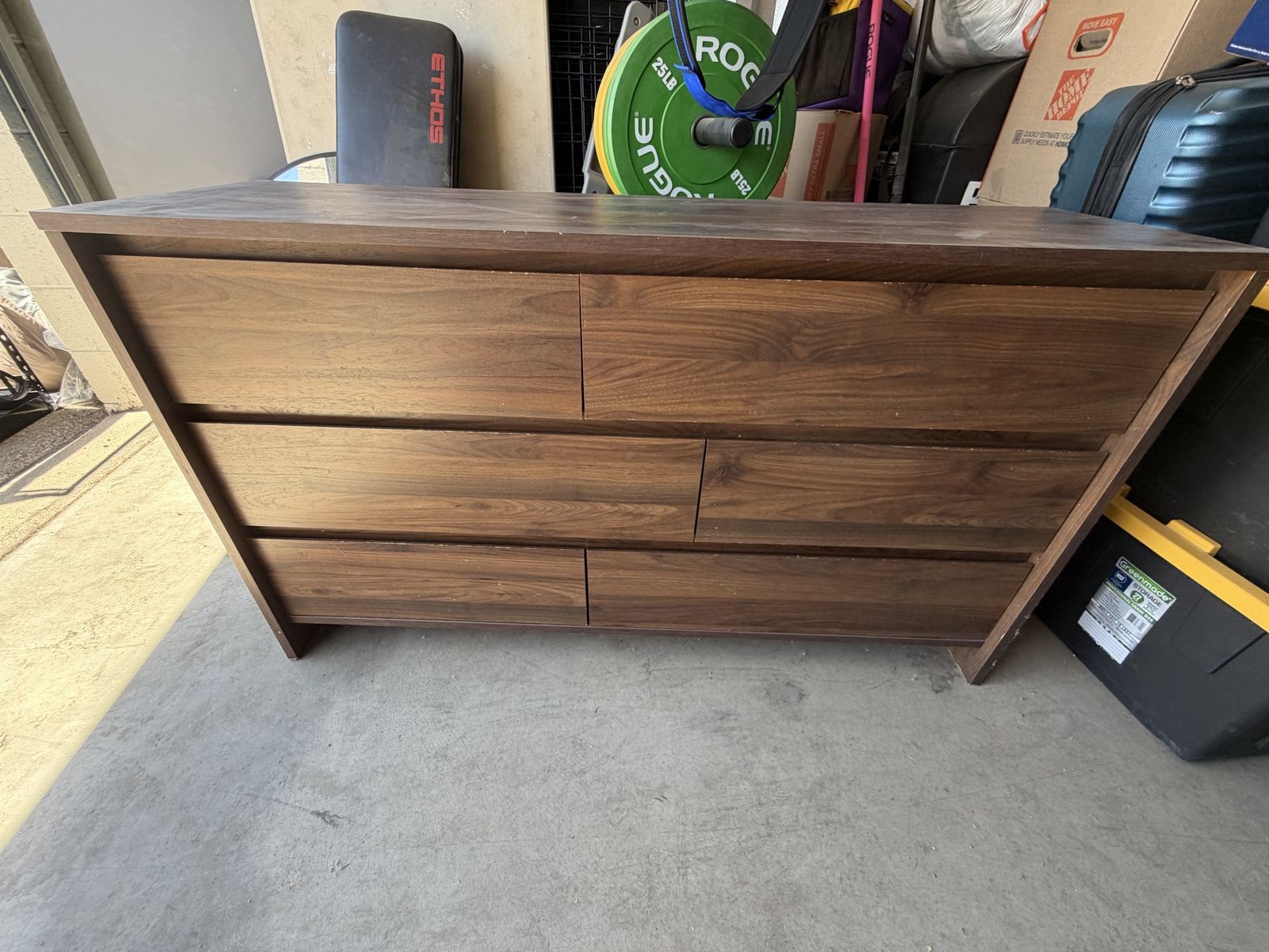 Dresser & Bedside table set