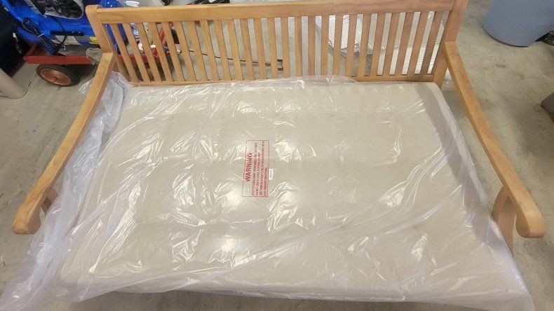 Cambridge Casual Robin Outdoor Daybed with Cushion Cash only.