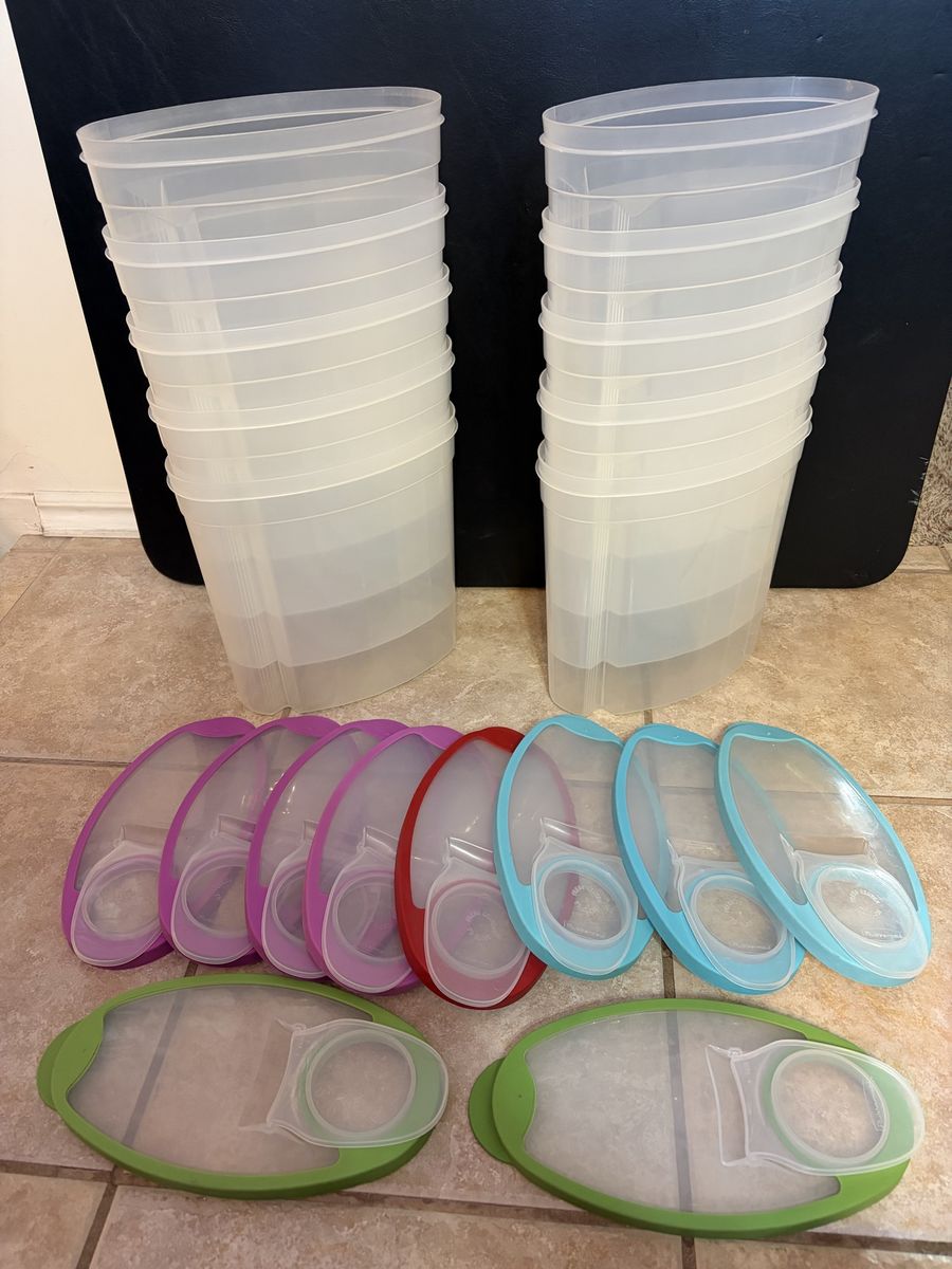 (10) Rubbermaid Flex and Seal Cereal Keeper, 1.5 Gallon