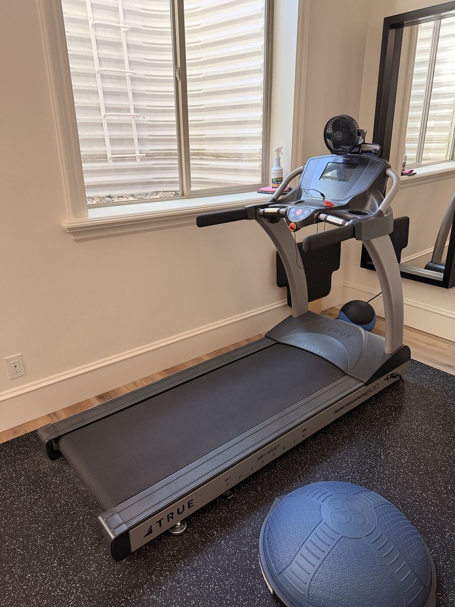 TRUE Fitness Performance 800 Treadmill - High-Quality Home Gym Cardio Equipment
