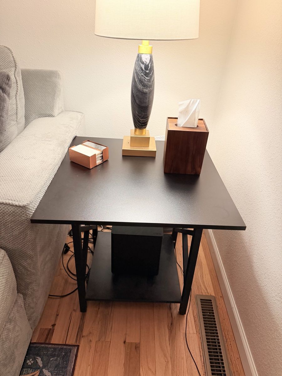 End Table/Nightstand
