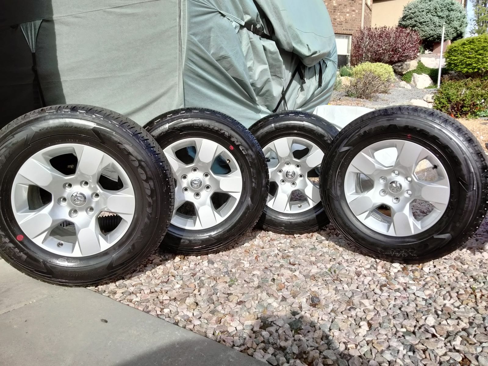 Truck Tires and Wheels
