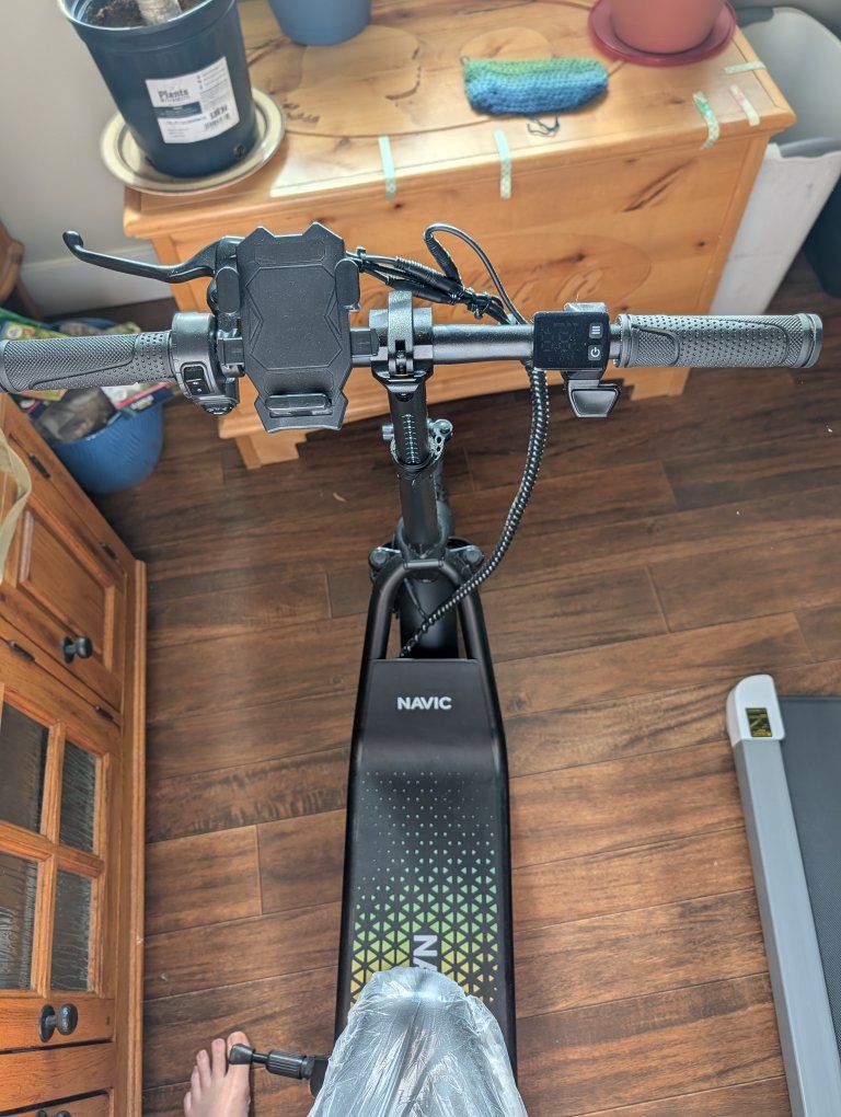 NAVIC Folding Electric Scooter T1XR / T1PRO - Unused, Black, with User Manual