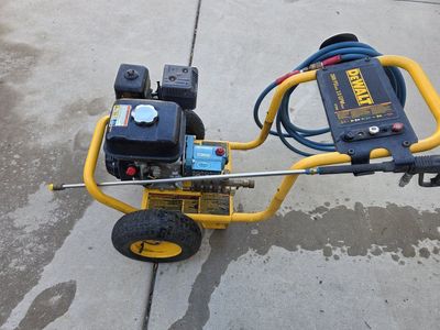 Dewalt pressure washer, honda motor