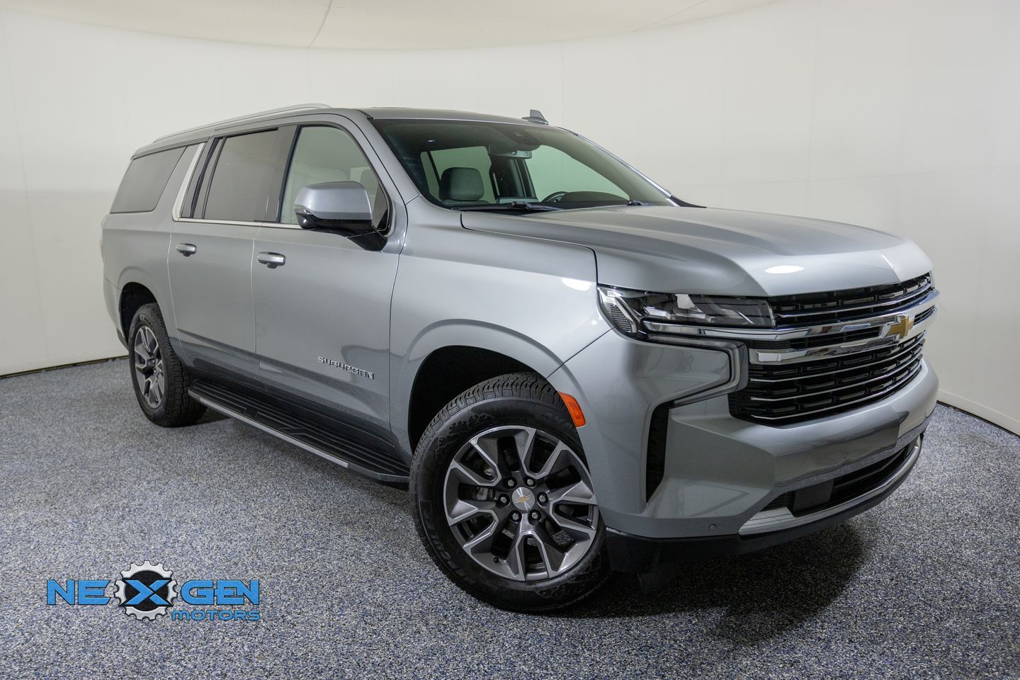 2023 Chevrolet Suburban LT