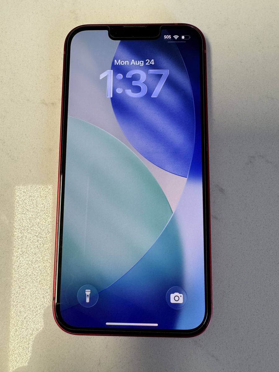 Apple iPhone 13 (Red)